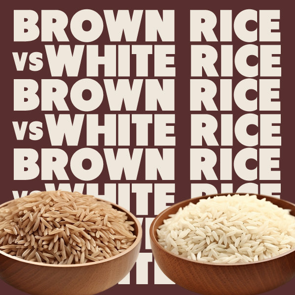 Bowl of Brown rice next to bowl of white rice with text "Brown Rice vs White Rice"